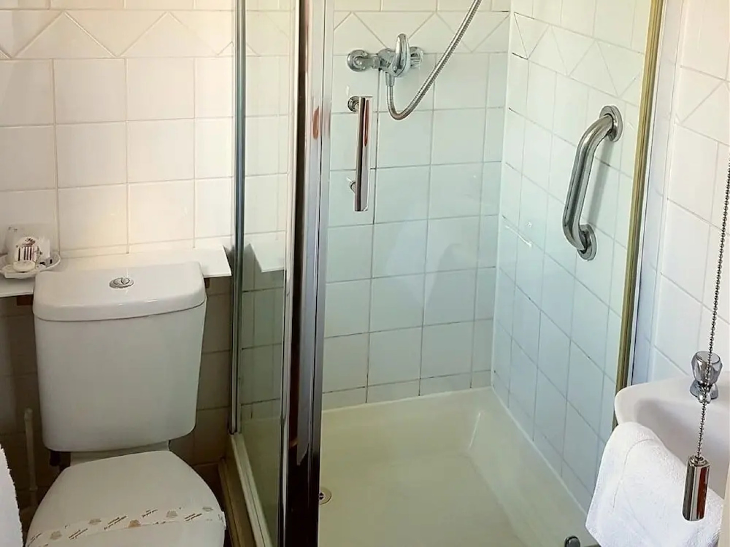 The Horseshoe and Castle