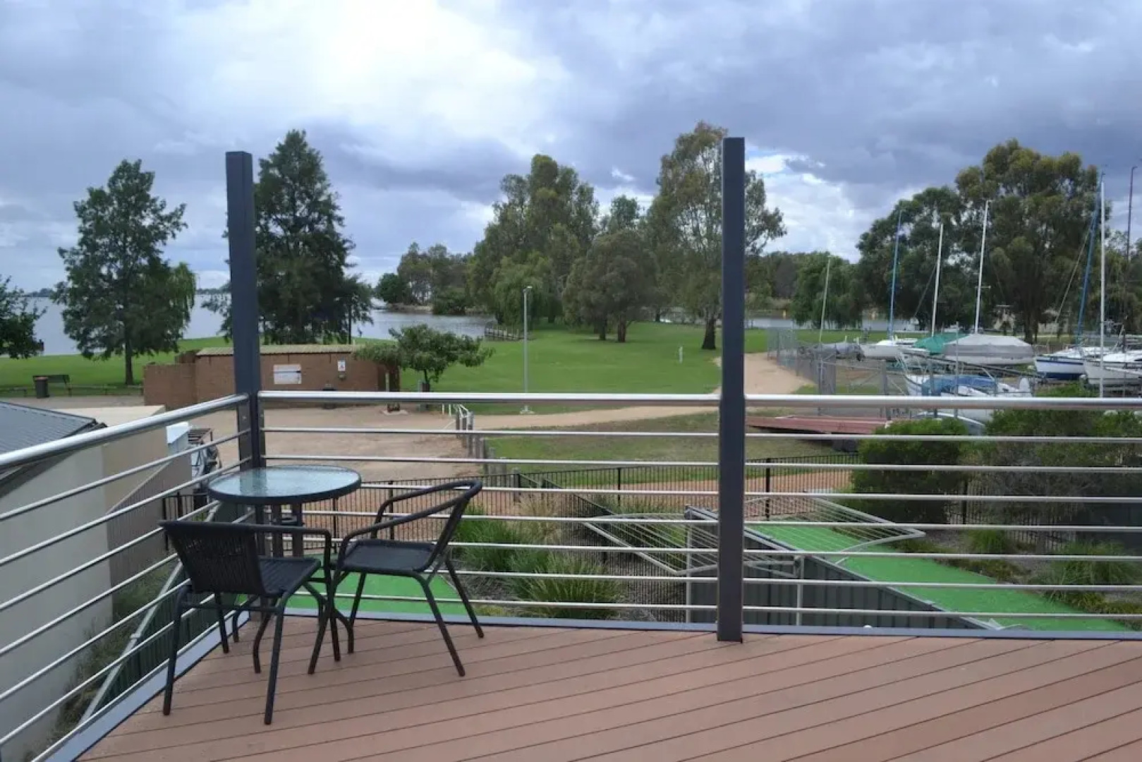 Waterview - 2 Doc Crt