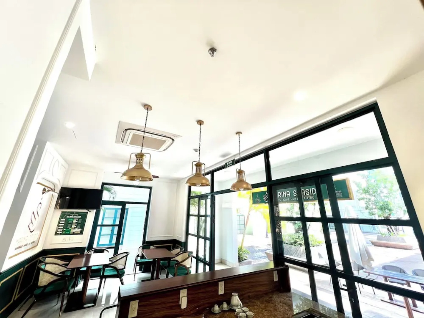 Marina Seaside Boutique Hotel