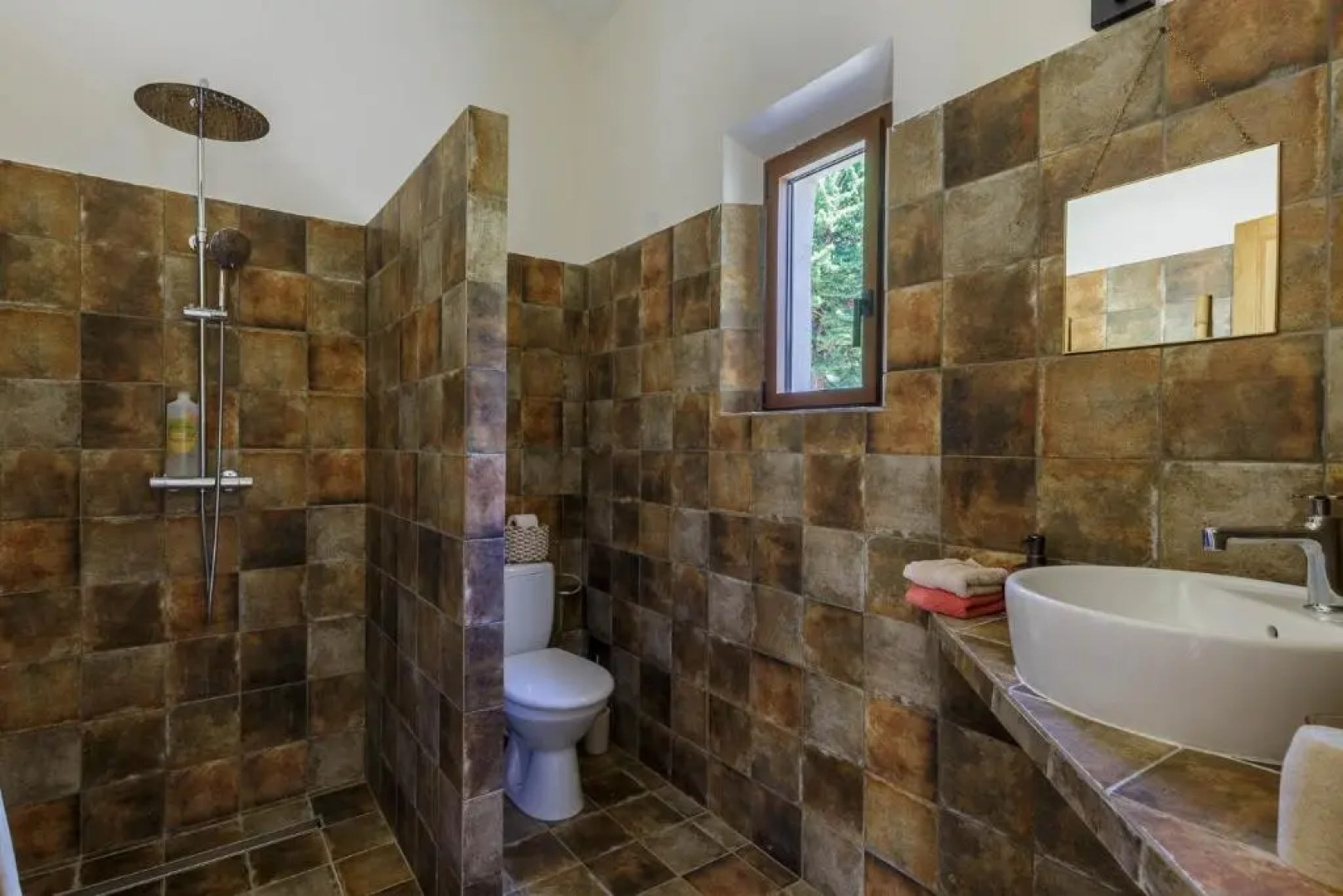 LODGES PARK CASTELLET PROVENCE - Gîtes dans les vignes AOC Bandol à 15 min des plages et du Circuit Paul Ricard F1