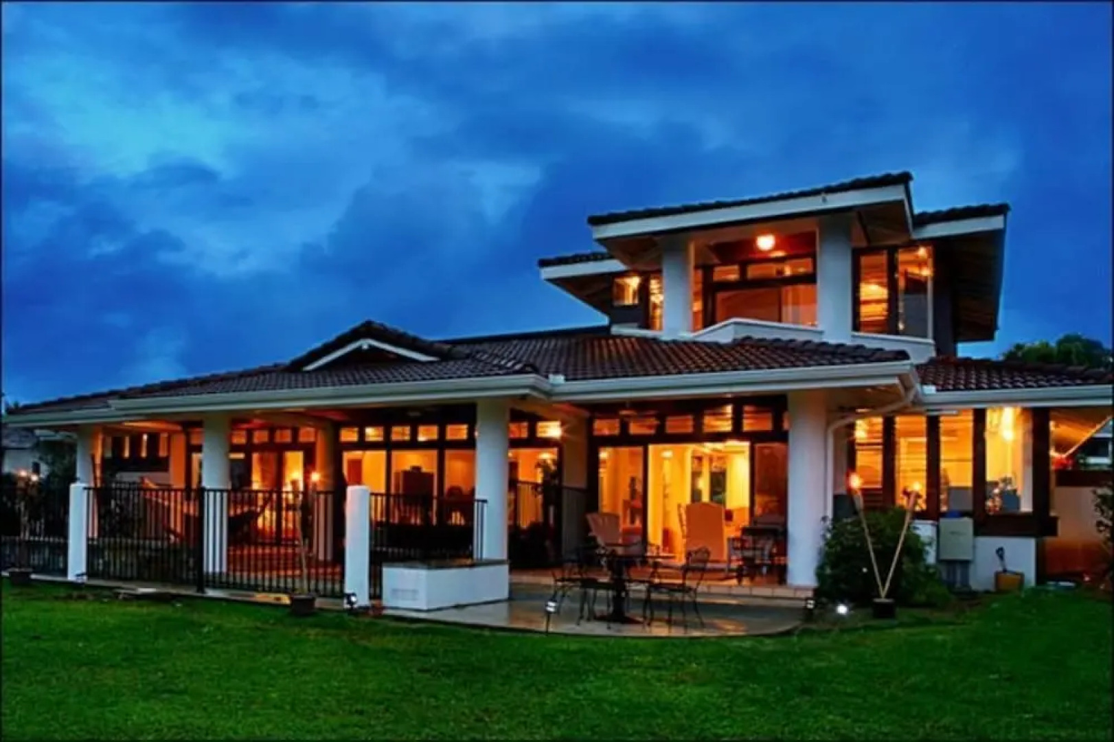 Rate Elegant Home With hot tub and Pool on Makai Golf Course