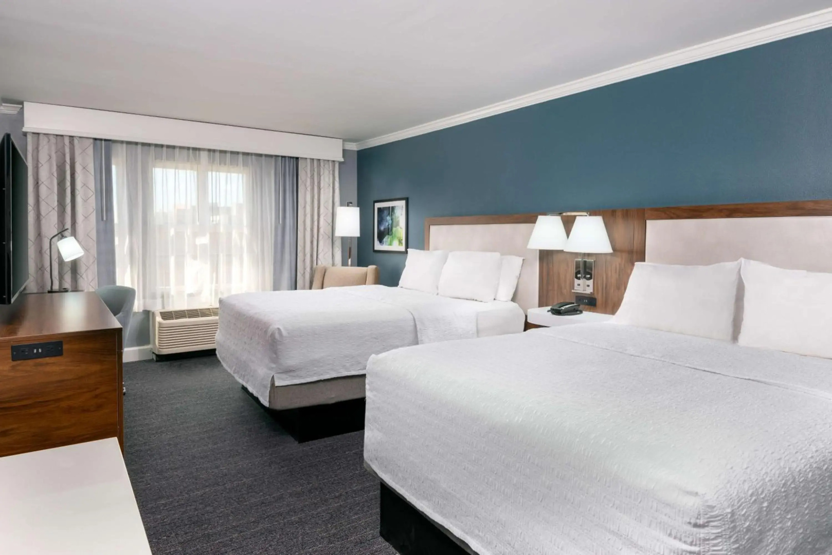 Econo Lodge Inn & Suites Oconto
