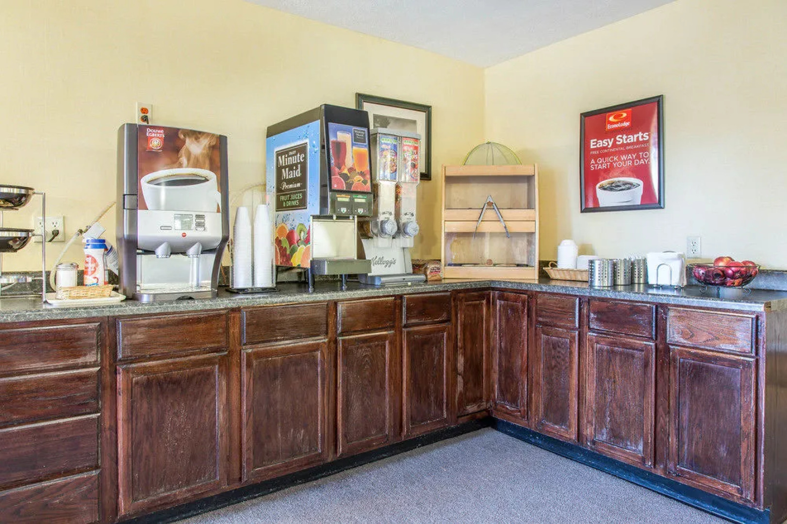 Econo Lodge Inn & Suites Groton