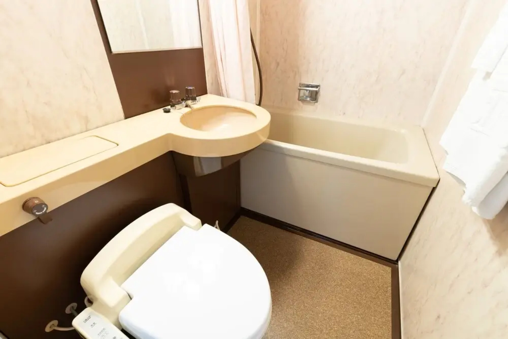 OYO 620 Fujieda City Hotel