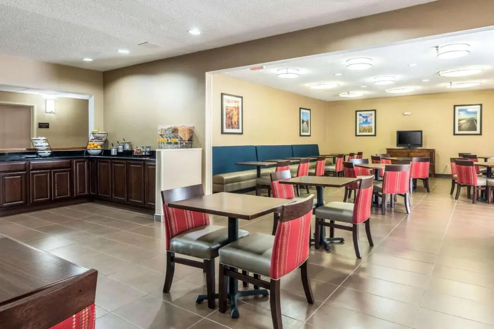 Holiday Inn Exp Stes Hannibal