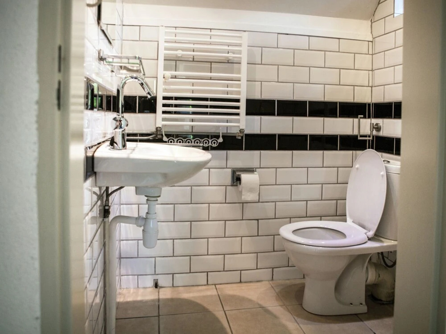 Peaceful Holiday Home in South Holland by the Lake