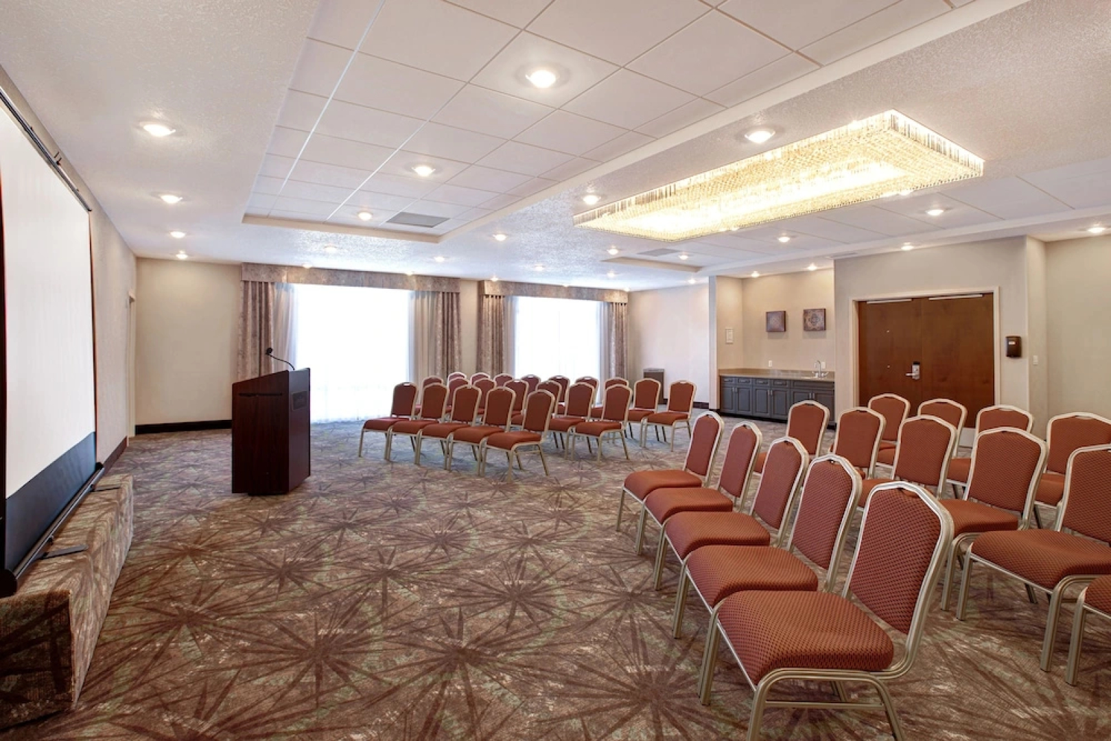 Ramada by Wyndham St. Paul AB