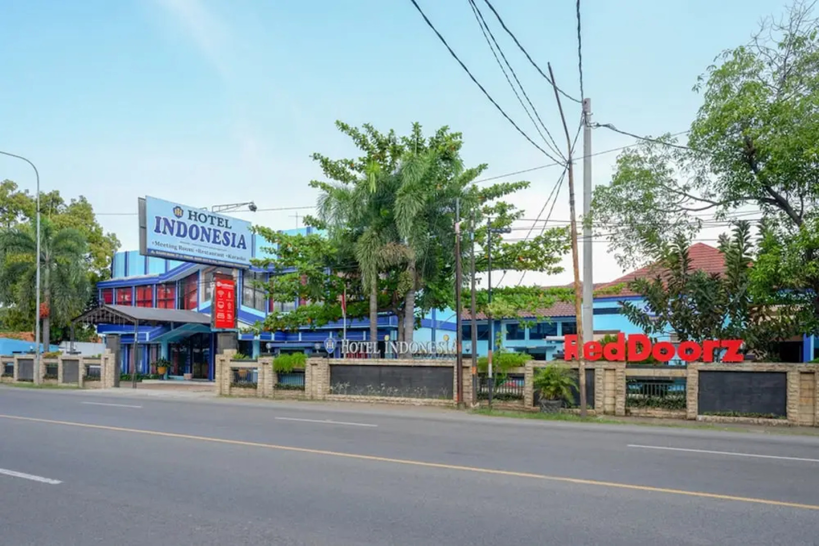 RedDoorz Plus Syariah near Stasiun Pekalongan 2