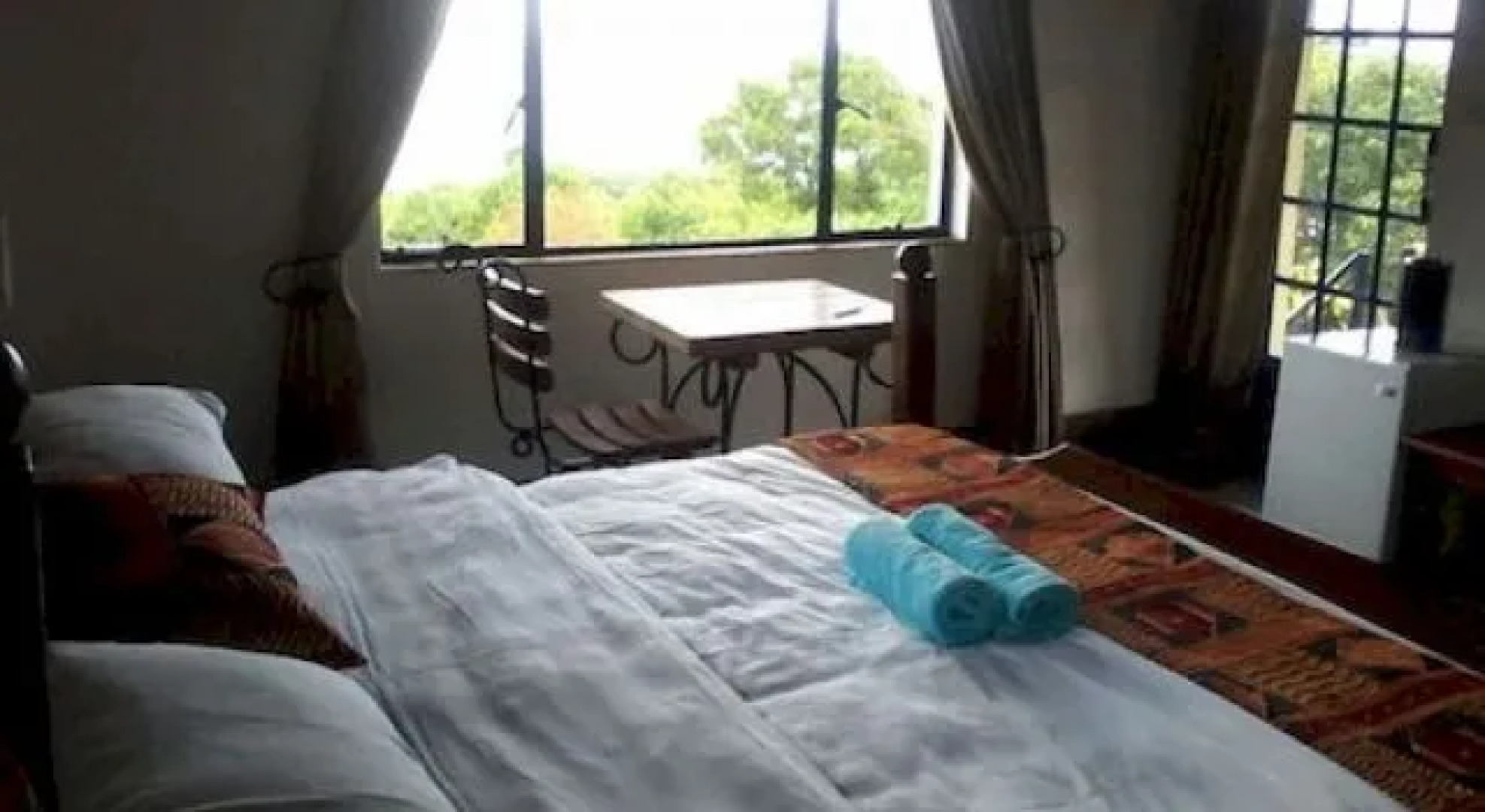 Zimre Lodge and Houseboats