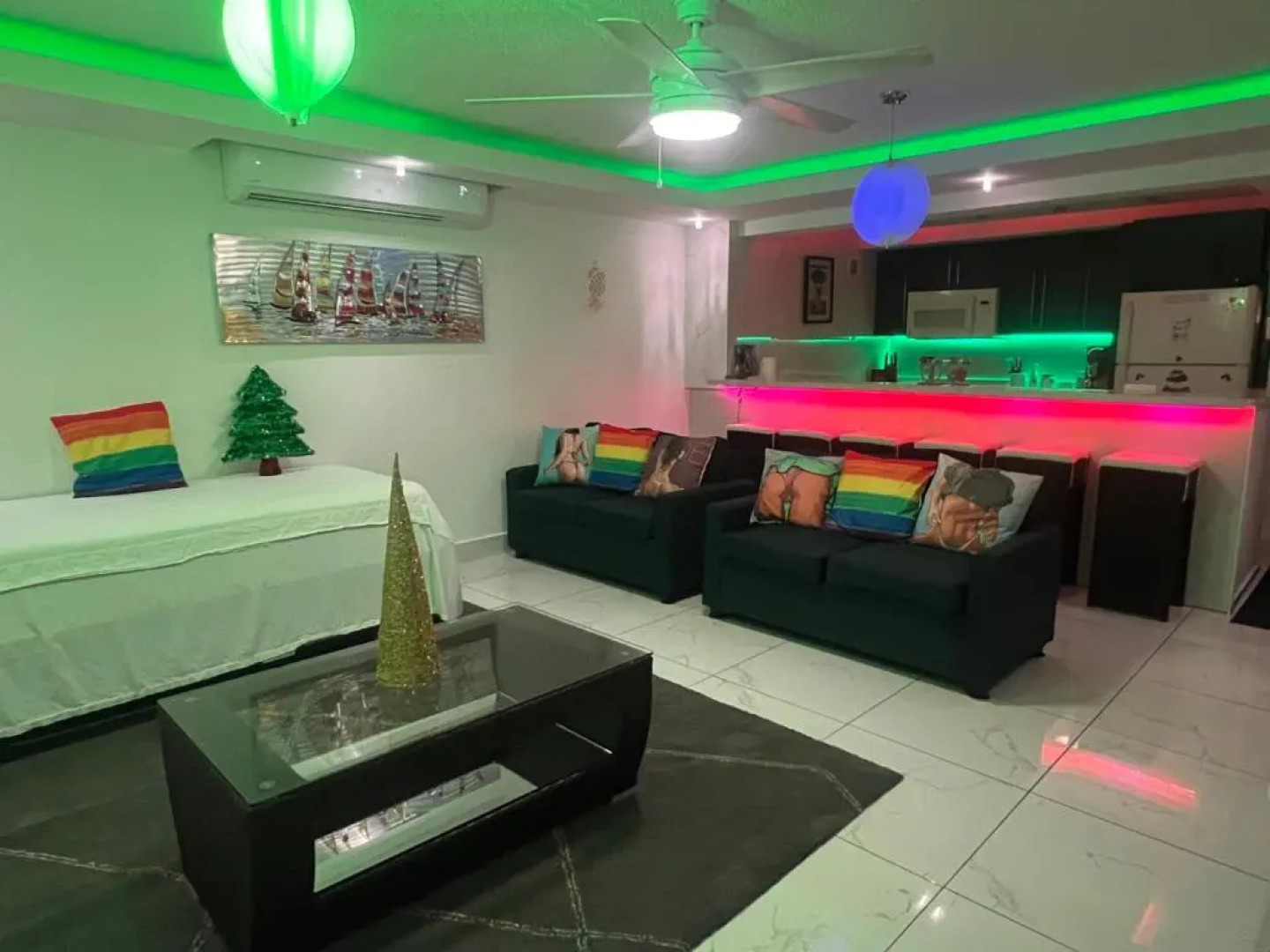 Ocean View apt on Isla Verde in a 14th floor