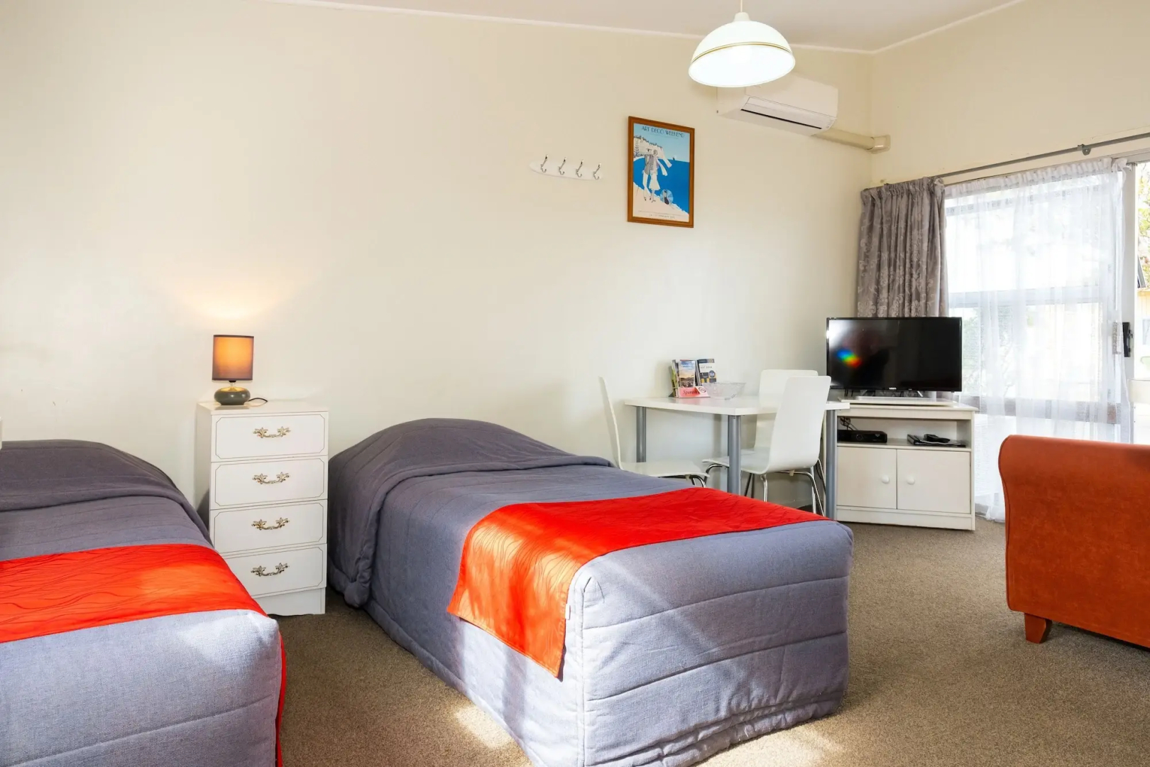 Sundowner Spanish Lady Motel