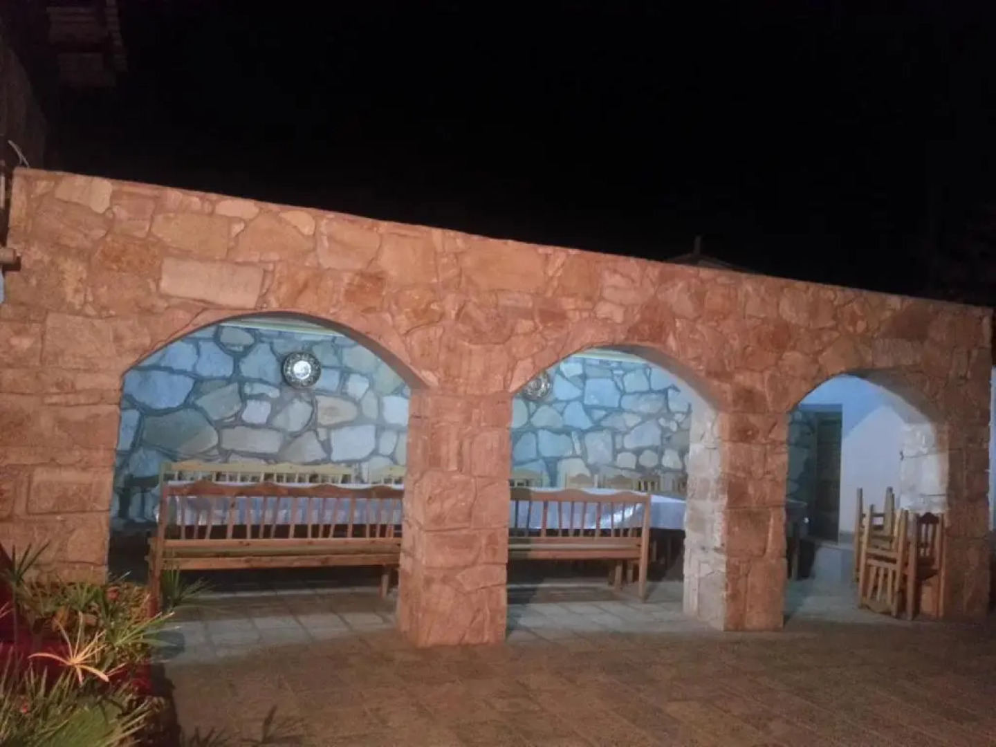 Guest House Ruslan Nurata & Tours