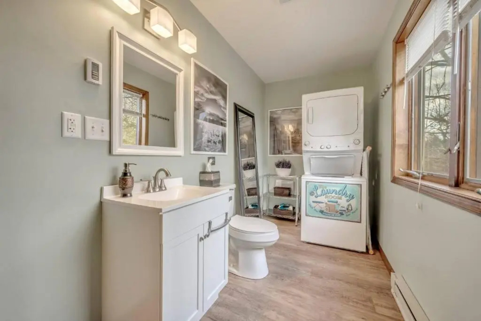 Steps To The Lake House, Hot Tub, Game Room, Deck