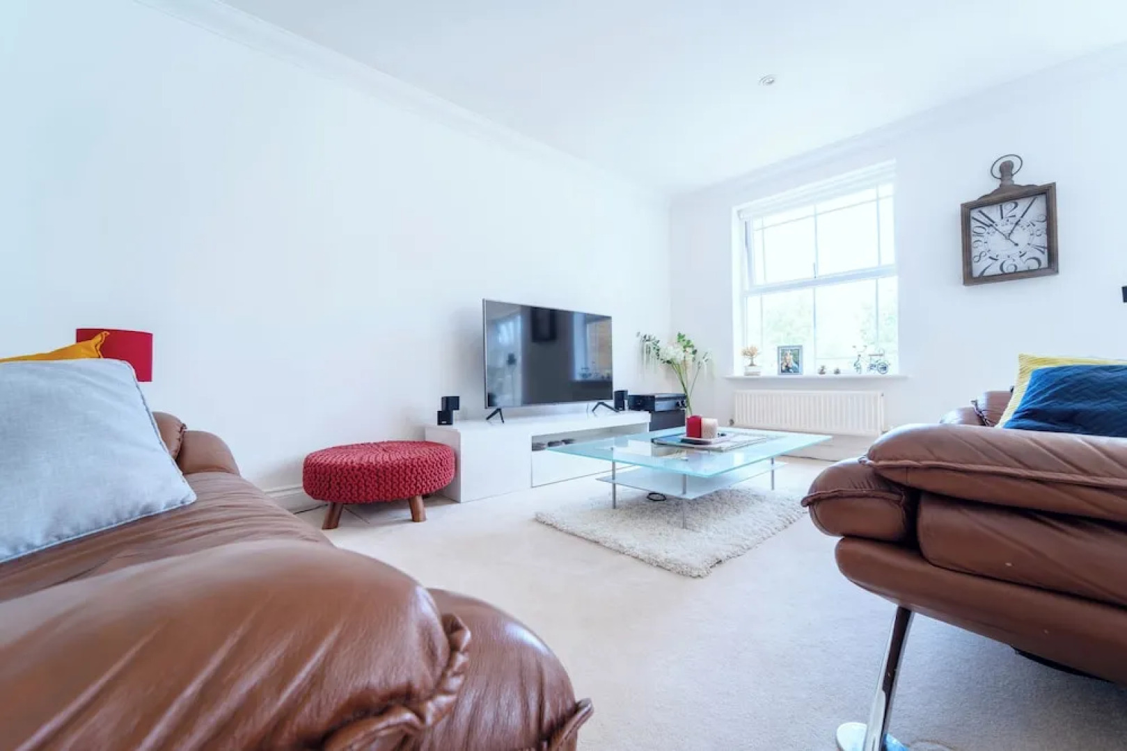 Stunning 4-bed House in Camberley