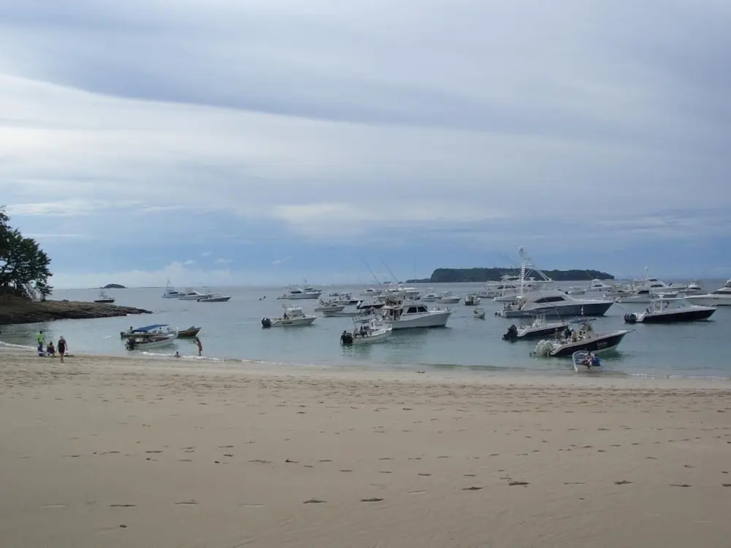 Beautiful Apartment with Golf Cart