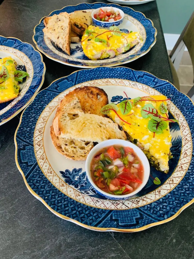 Nap N Nosh Bed and Breakfast