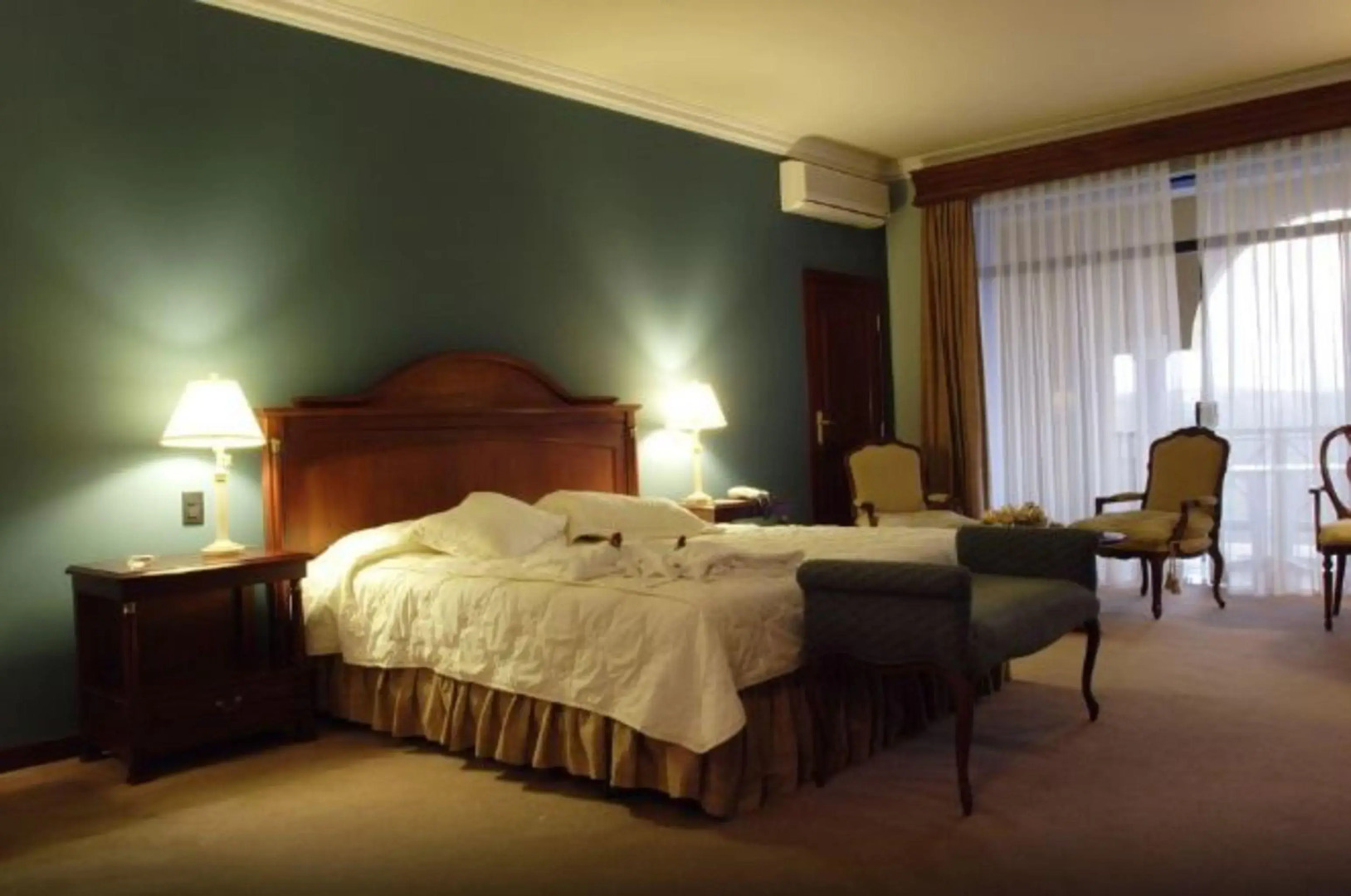 Los Parrales Resort Hotel