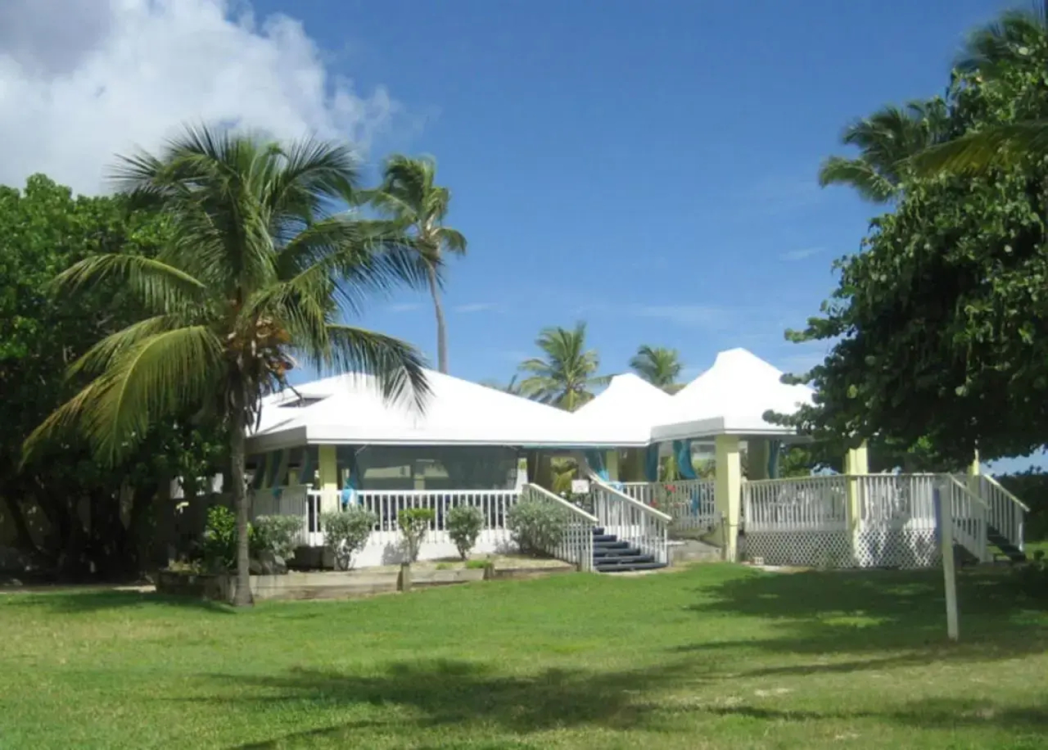 Tamarind Reef Resort Spa & Marina