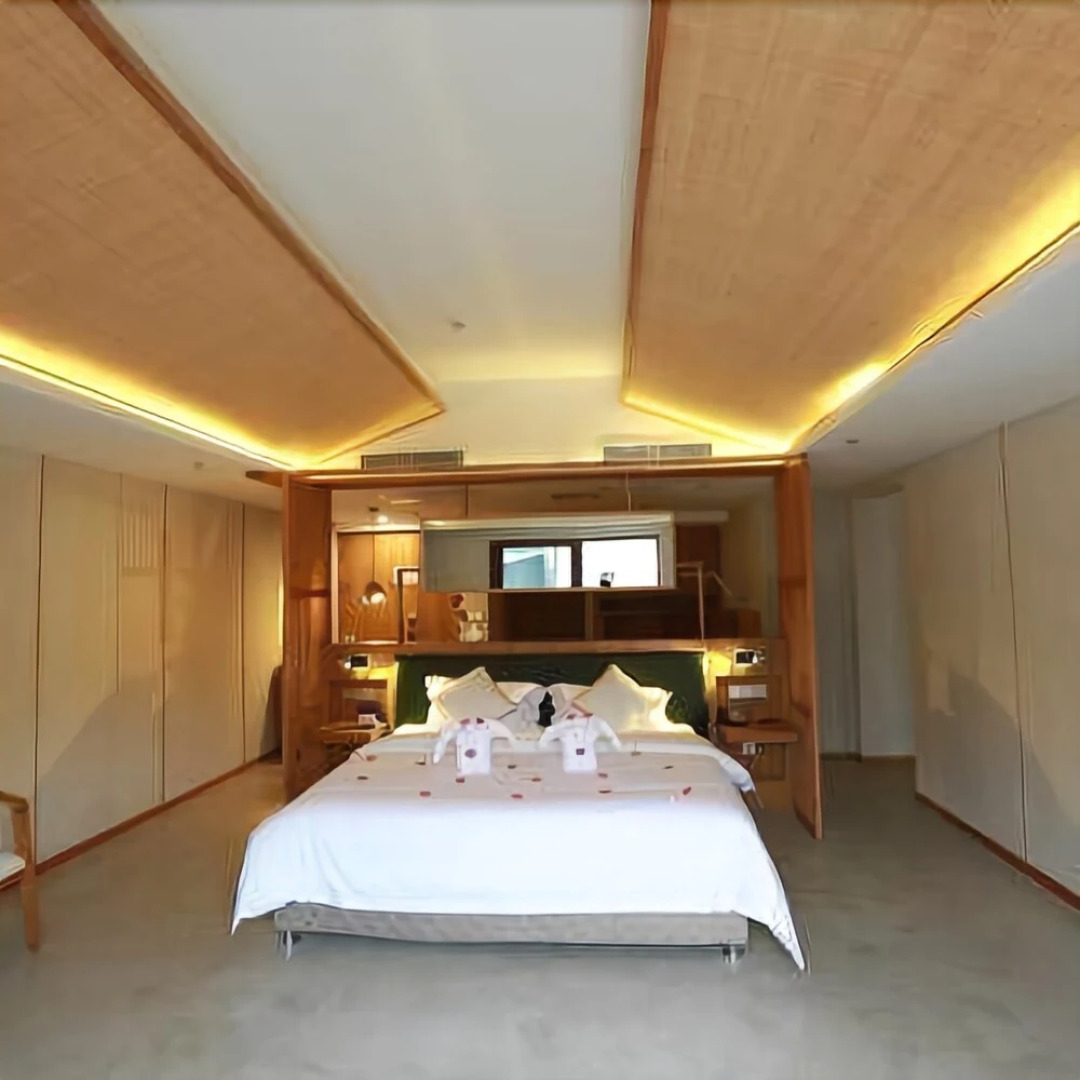 Qiliping Peninsula Hotel