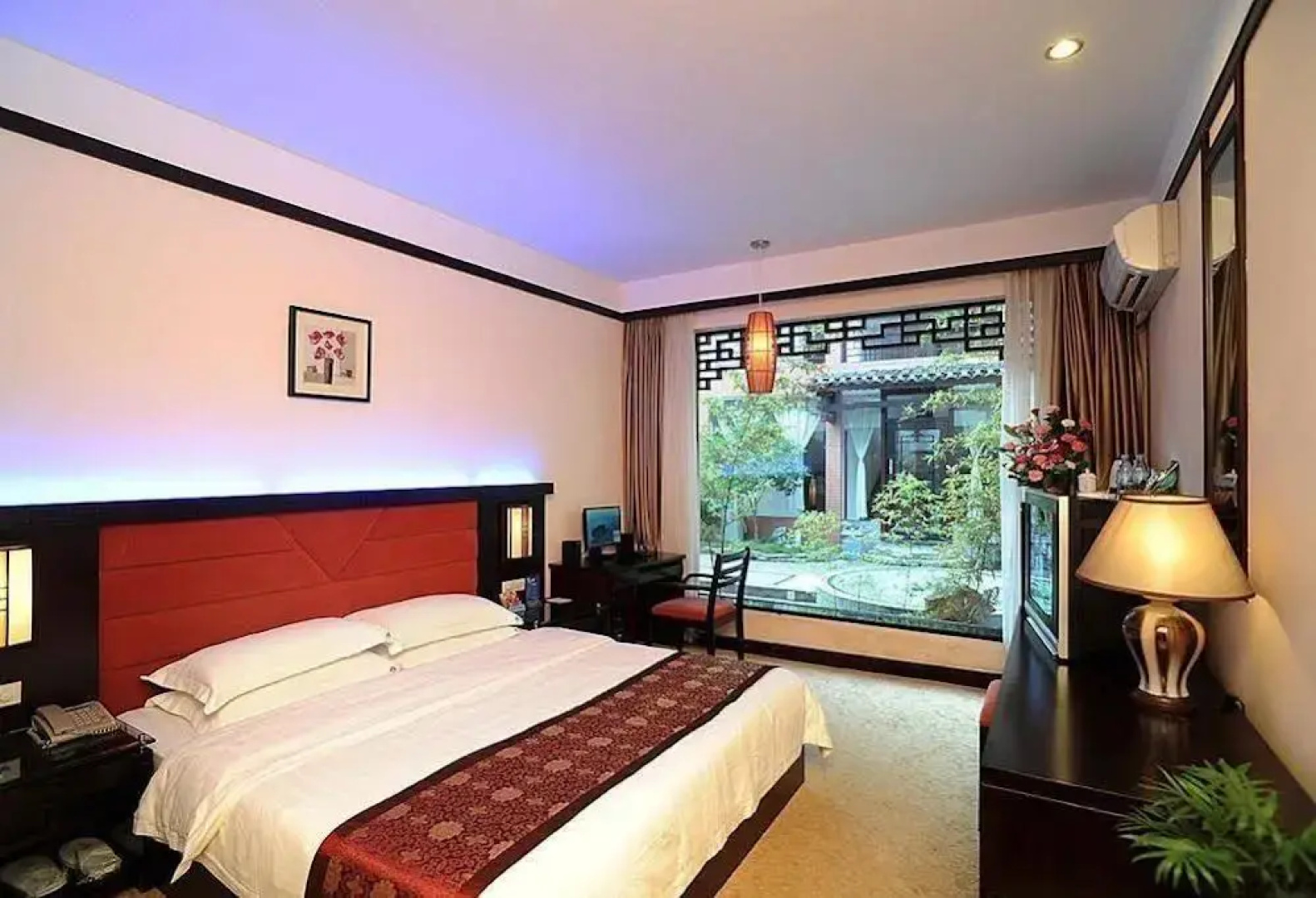 Yangshuo Huating Holiday Inn