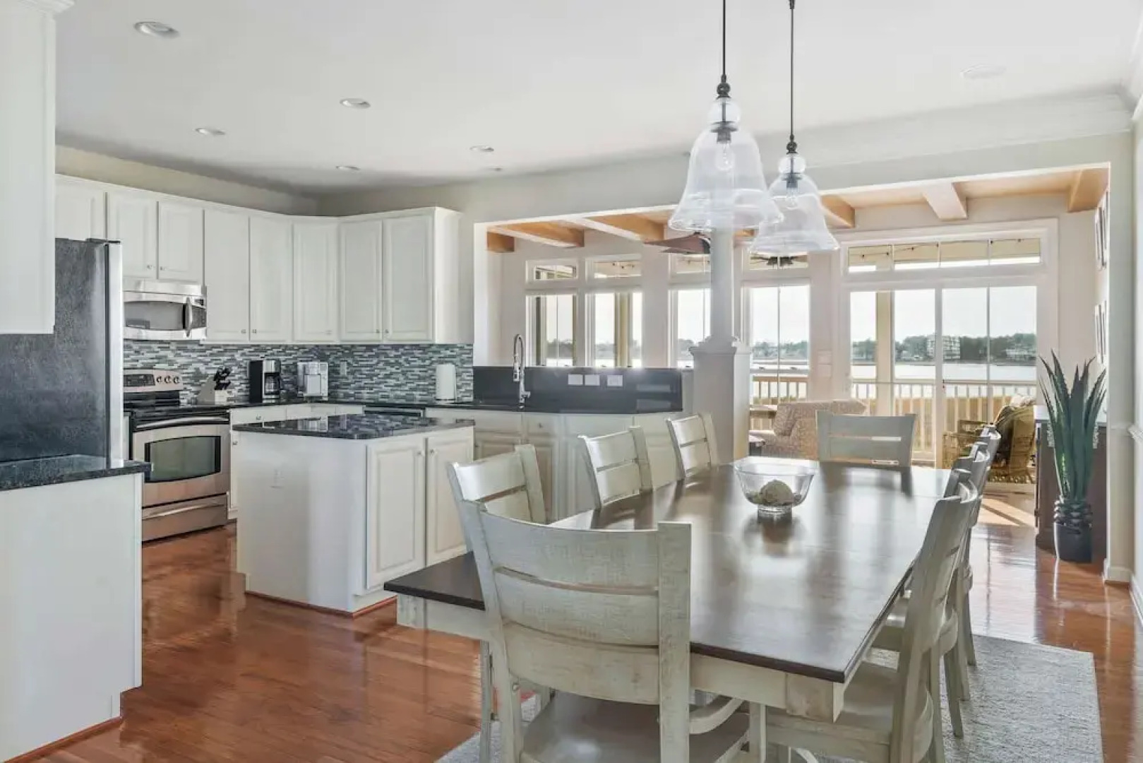 Hidden Paradise Coastal Views!