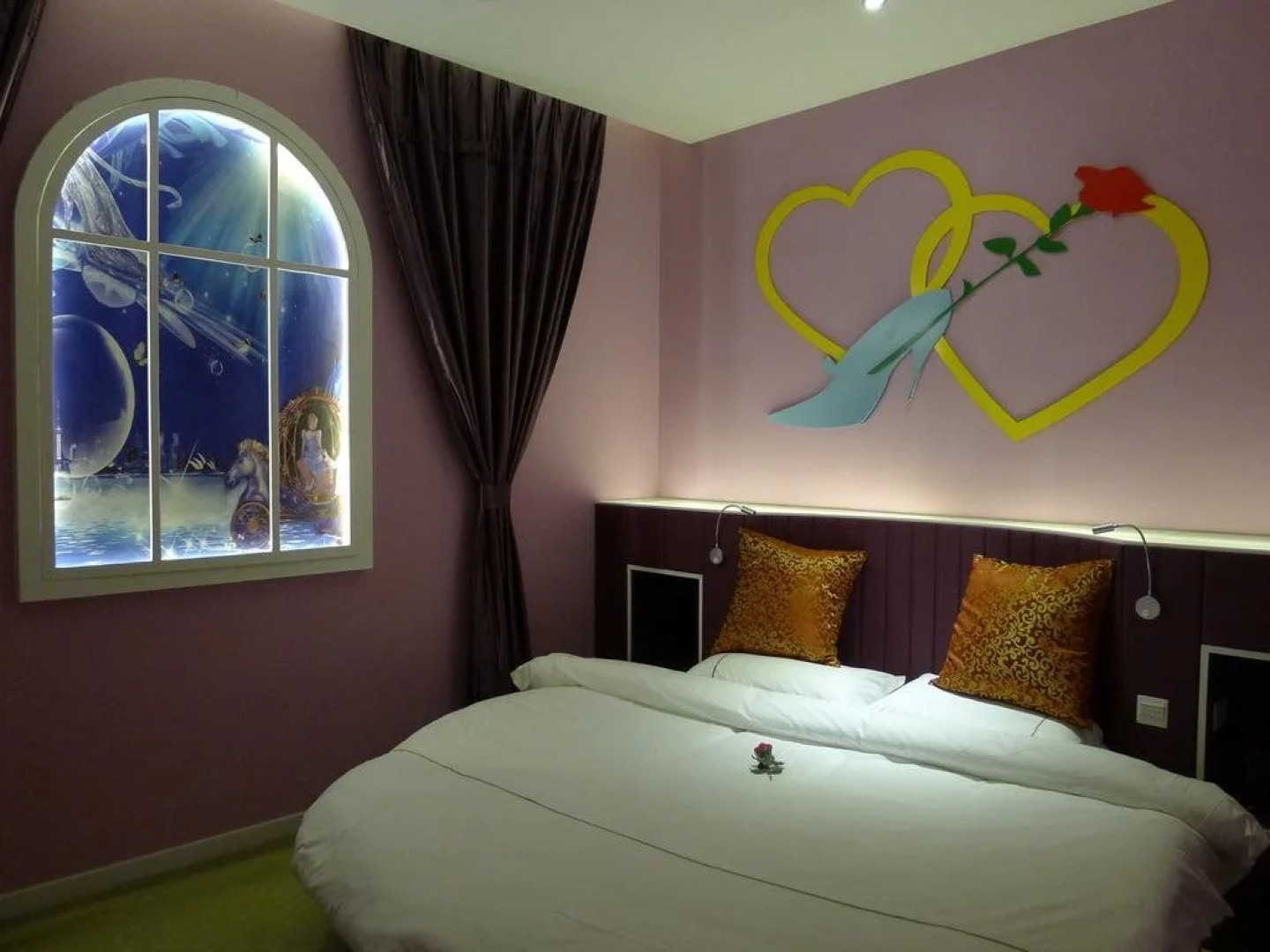 Tai Yuan San Sheng Stone River Couple Hotel