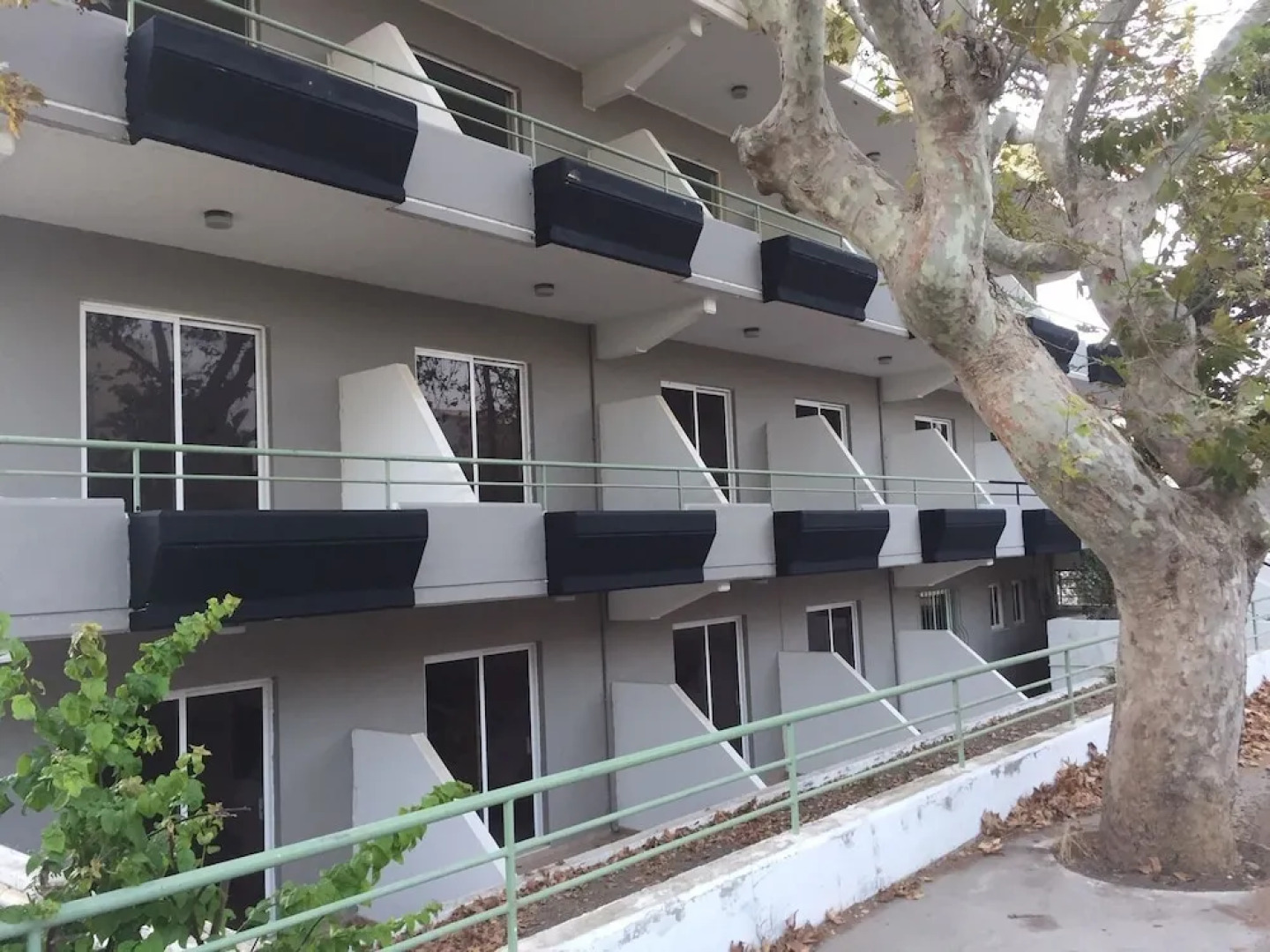 Black Rose Hotel & Suites