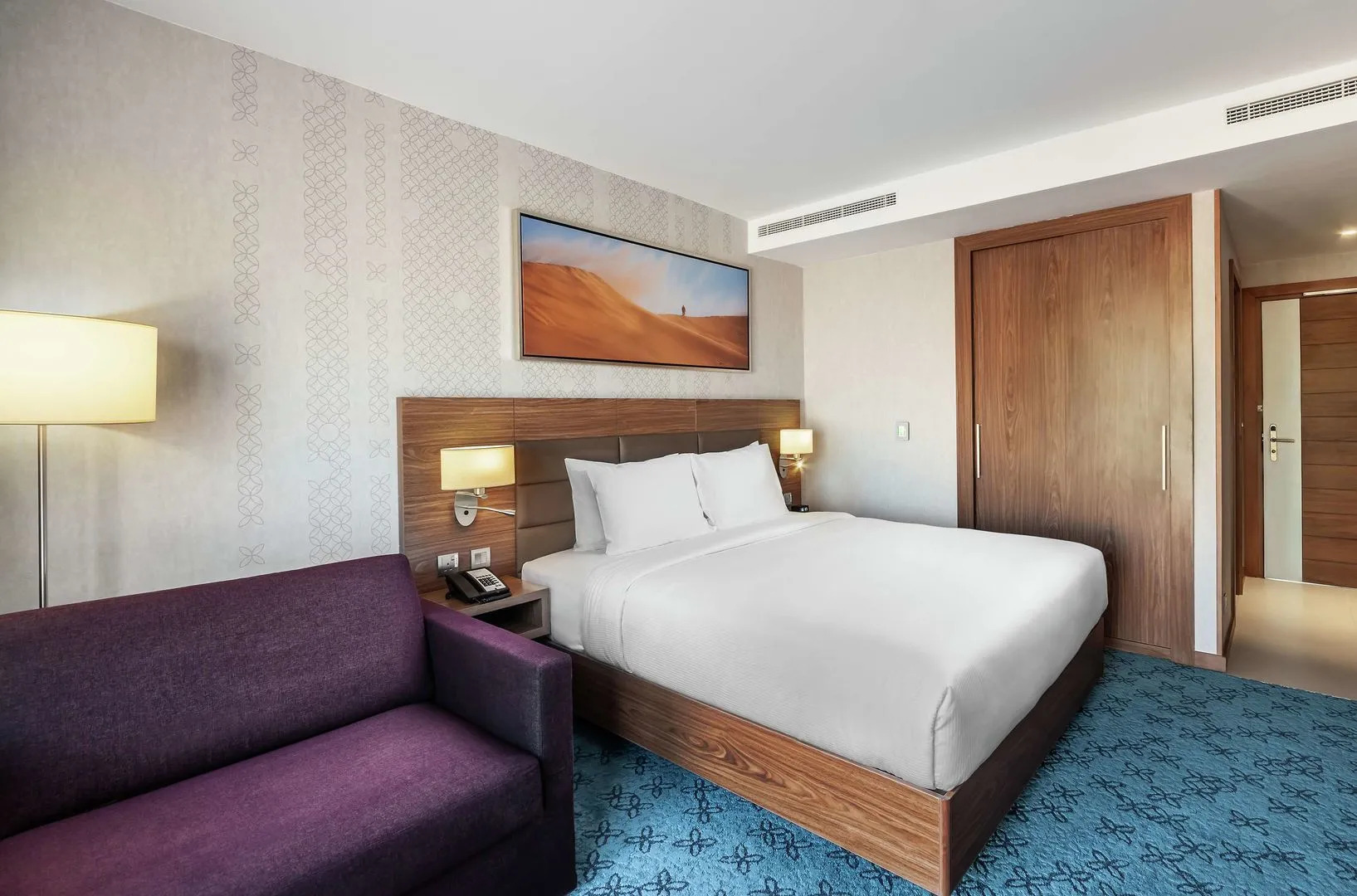 Отель DoubleTree by Hilton Dubai Al Jadaf