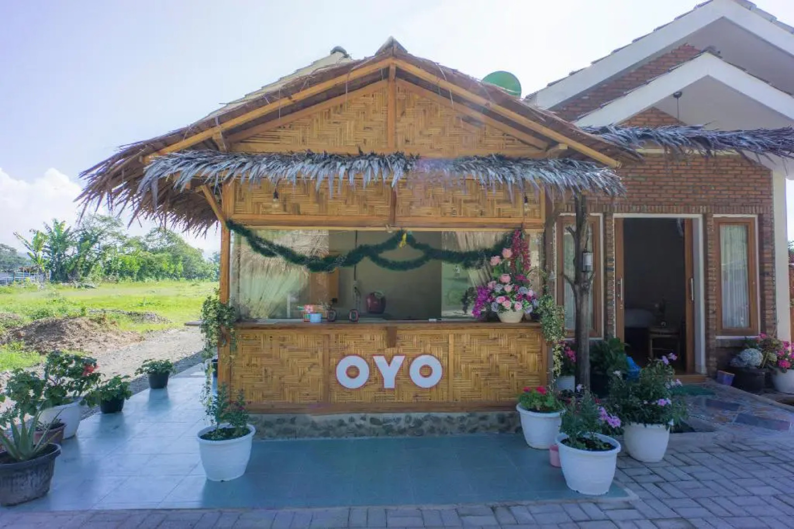 Super OYO 1696 Sapo Rumbia