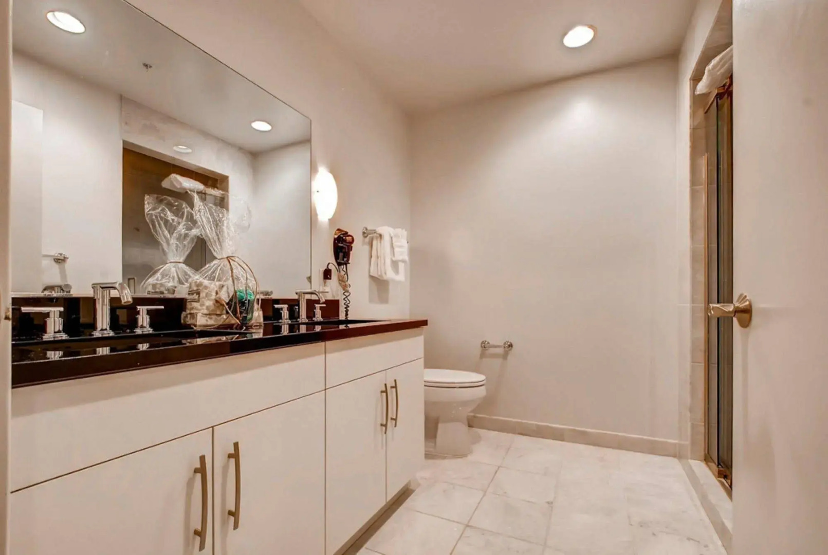 Global Luxury Suites at The Convention Center