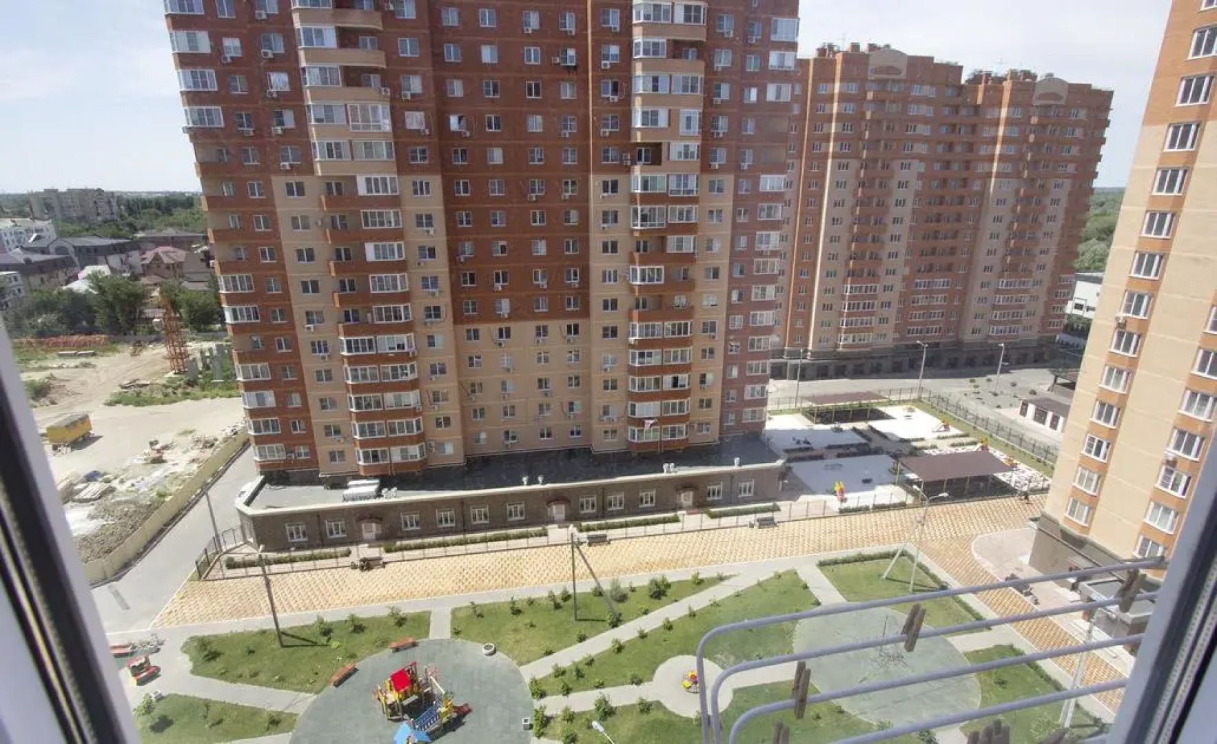 Green FOX на Латышева 3Е/1