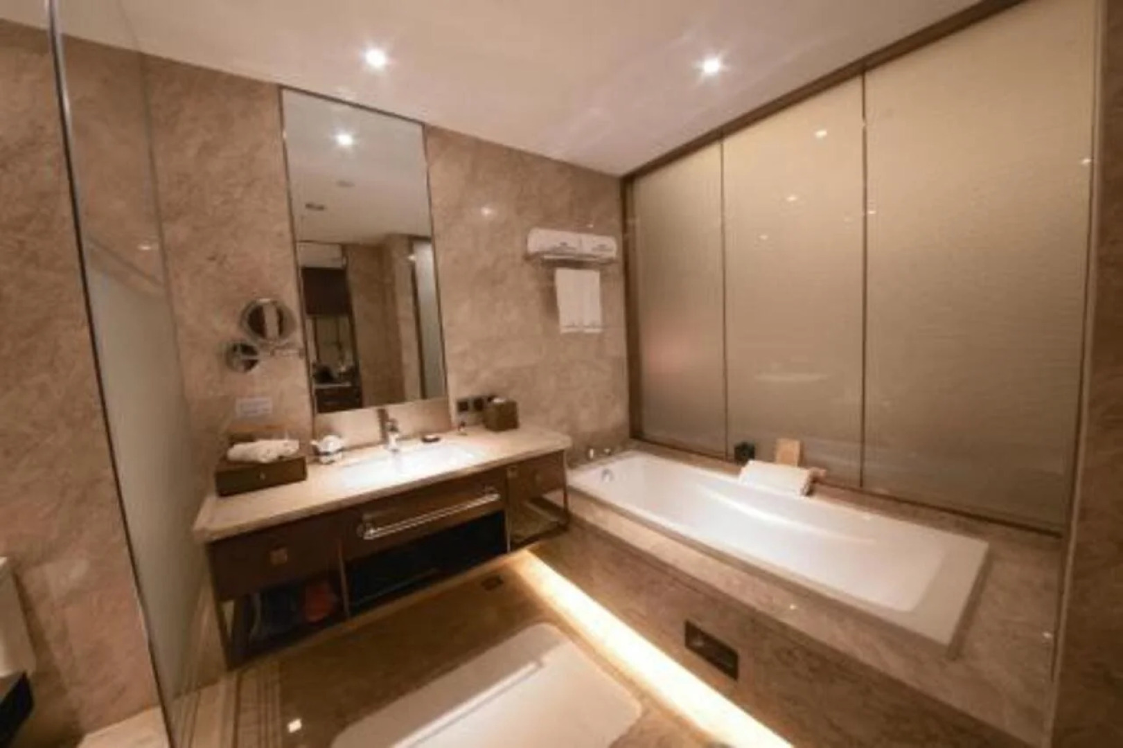 Howard Johnson Xiangyu Plaza Linyi