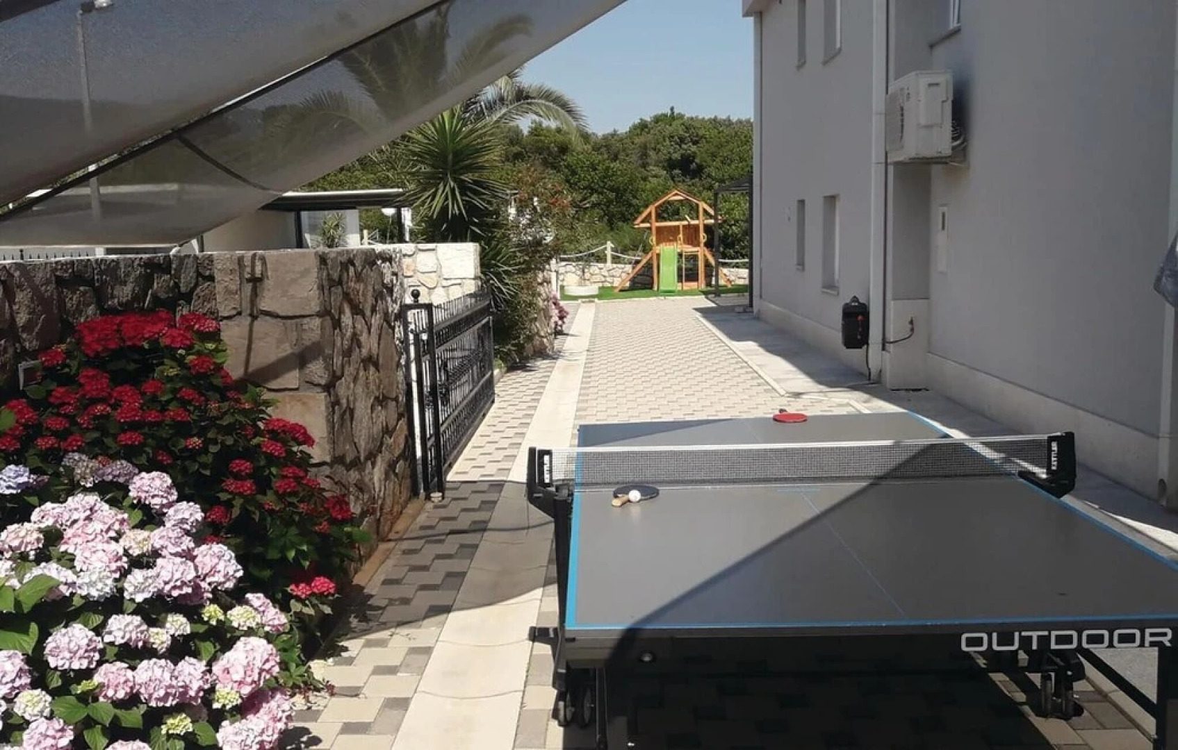 Nice Home in Sreser with Hot Tub, Sauna & WiFi