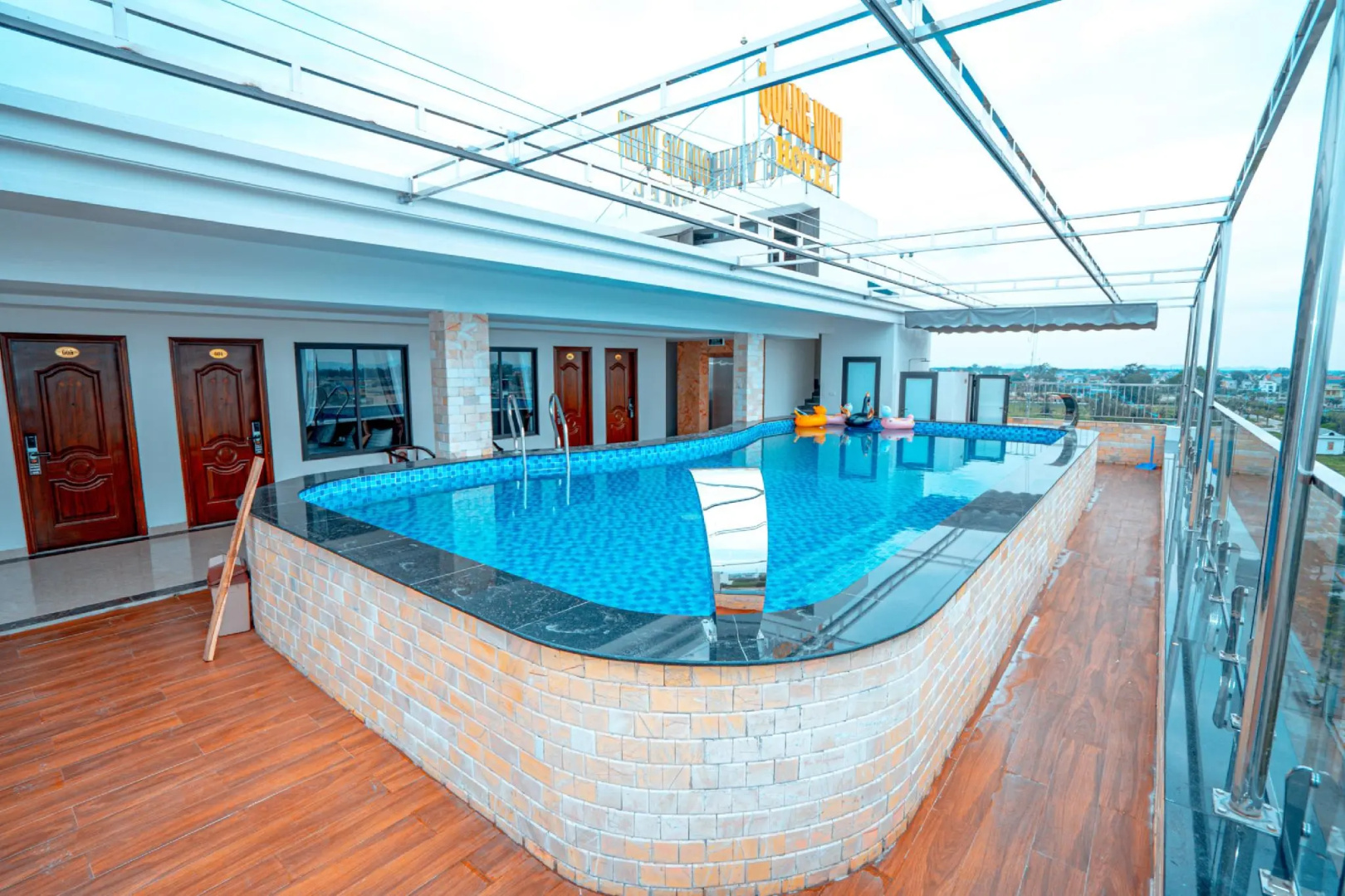 Quang Vinh Hotel