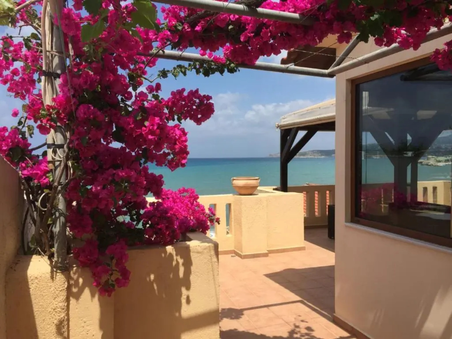 Asterias Studios Apartments