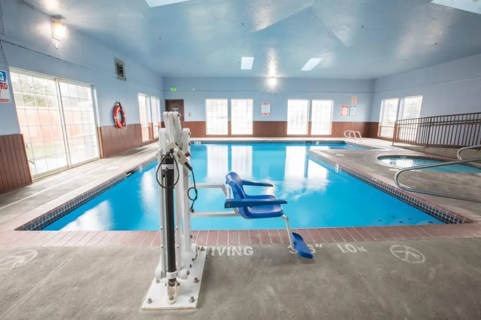 Bridgeway Inn & Suites Portland Airport