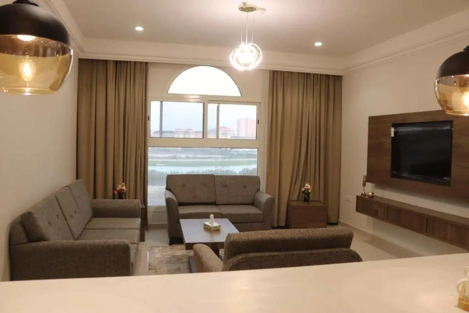 World of Violet فيوليت