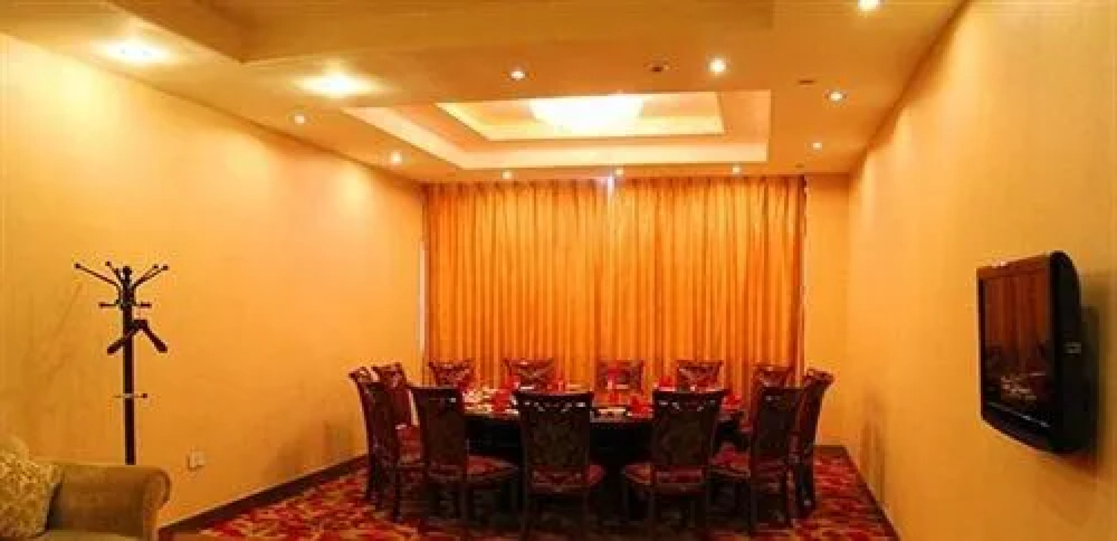 B-energy Hotel - Yichun