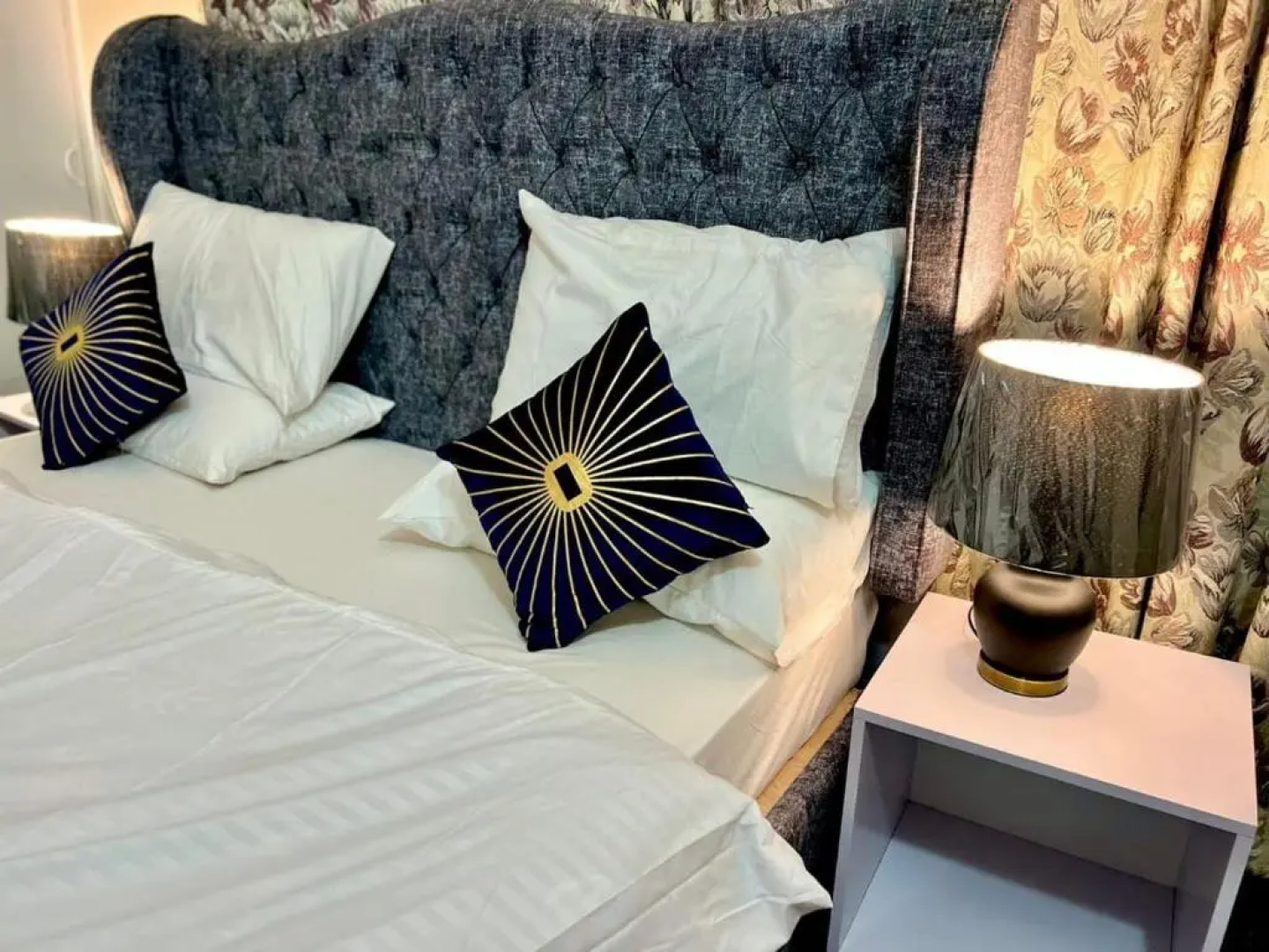 3 Bedroom House in main blue area f-6