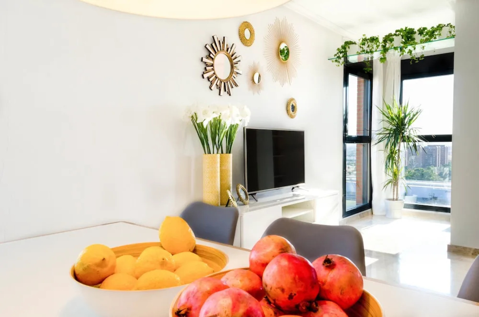 ApartUP Levante Skyline