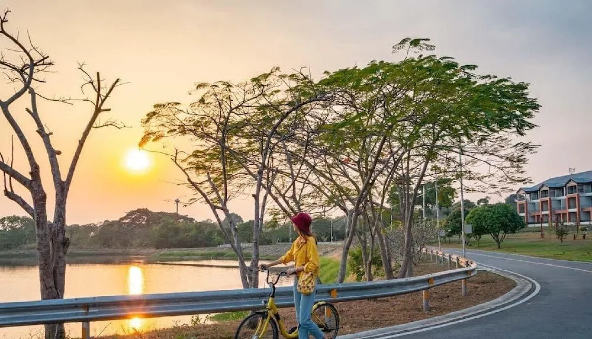 Eco Hotel by Thammasat