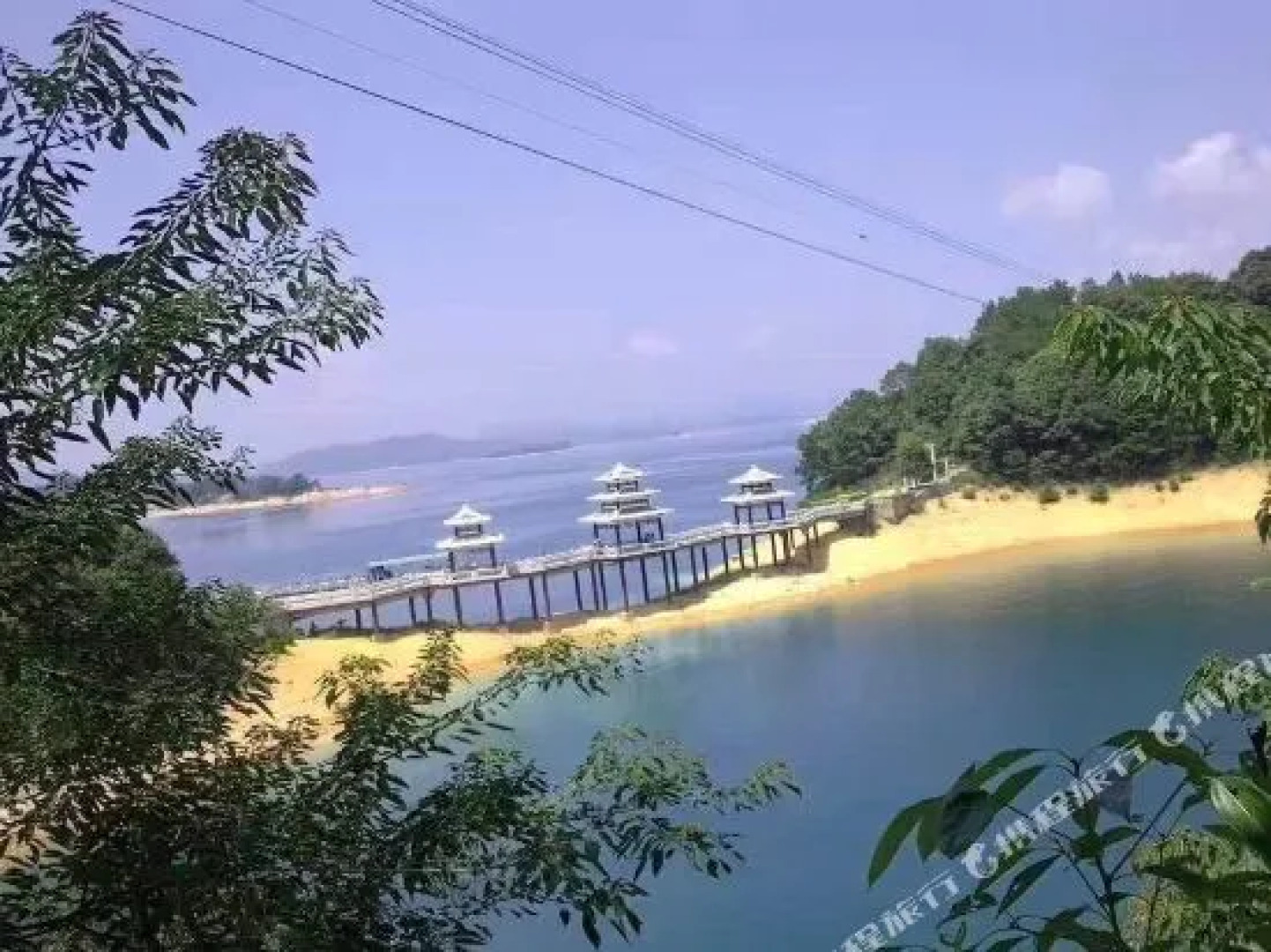 Hongfu Business Hotel (Wanlong City Shopping Center Branch, Heyuan Station)