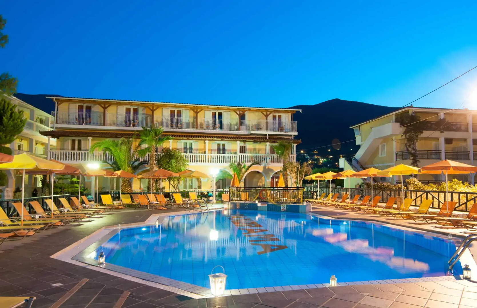 Panorama Studios and Apartments