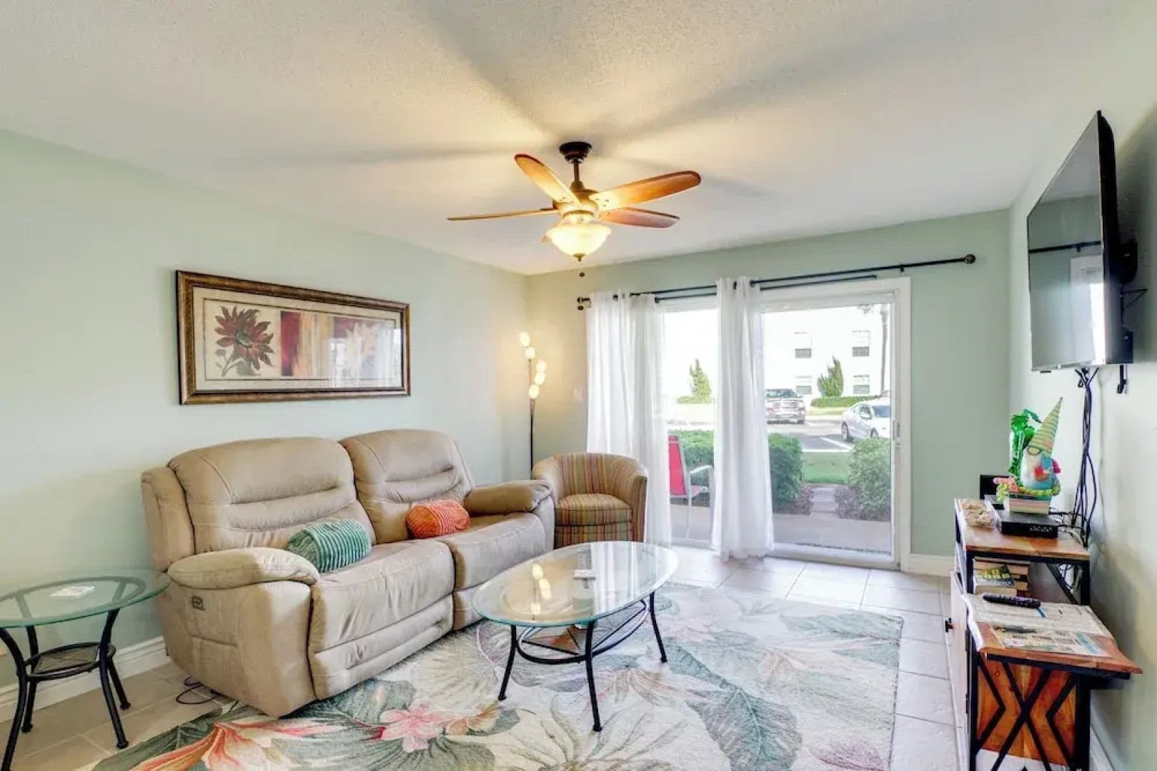 Walk to Beach: 1st-floor Unit w/ Pool in Melbourne