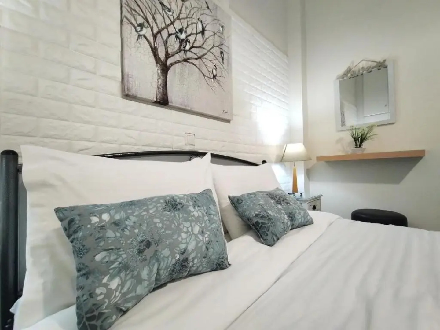 Luxury seafront house nearby Delphi