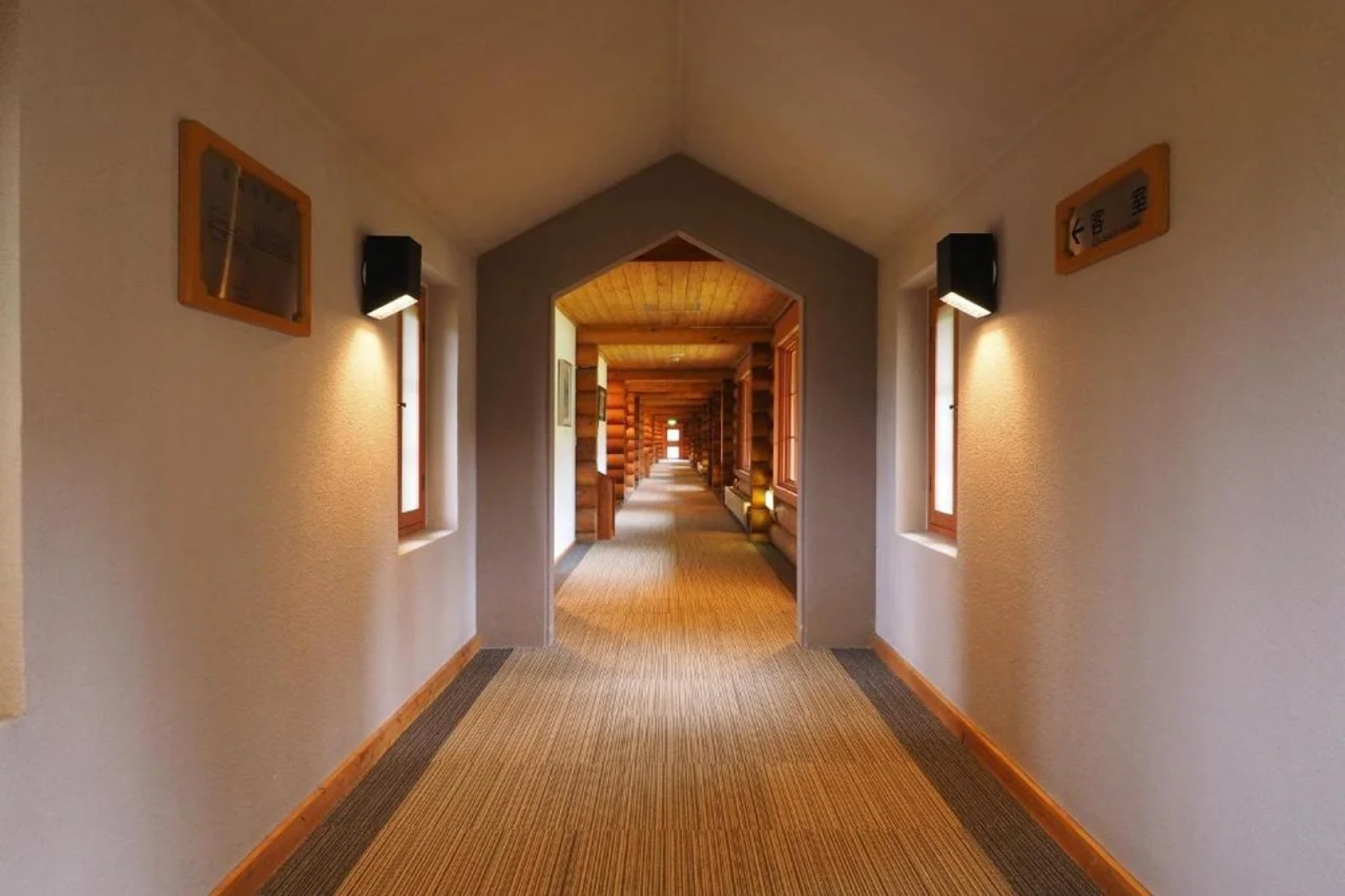 Log Hotel Larch Lake Kanayama