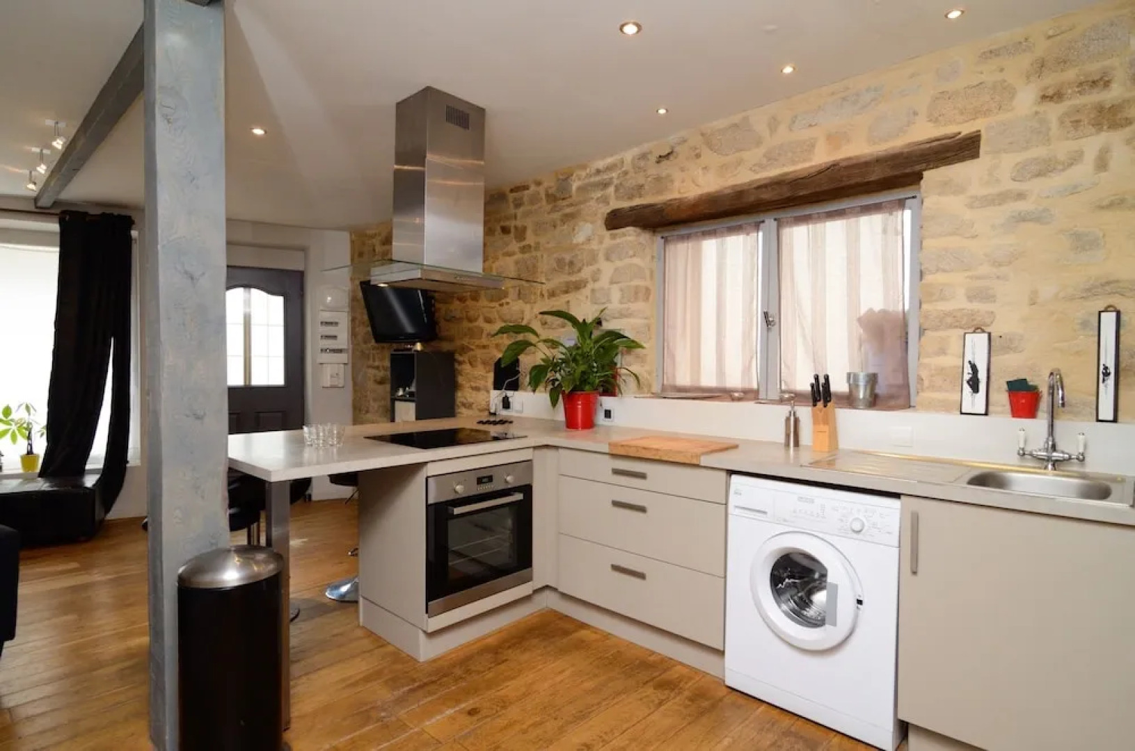 Lovely Apartment With one Bedroom in Étel, With Wifi - 150 m From the