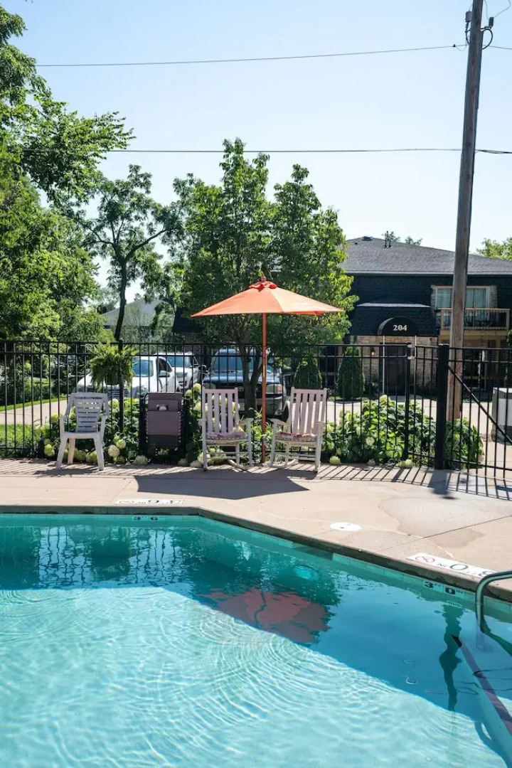 The Overbrook 2BR Pet-friendly Condo Lake Geneva