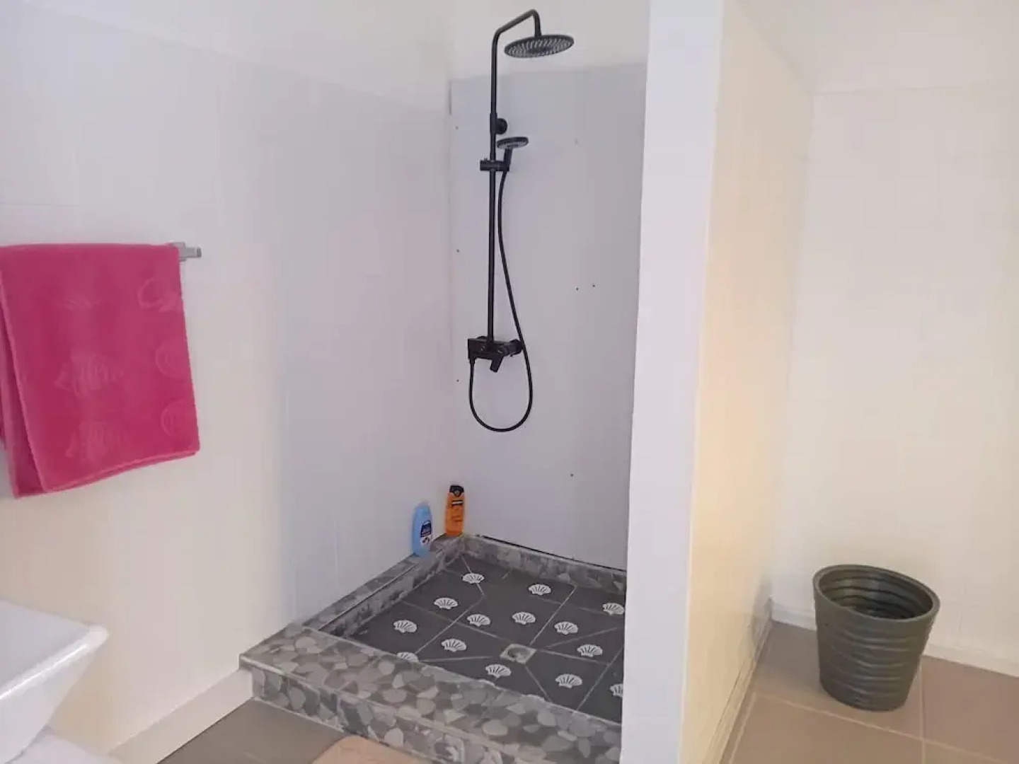 Villa Bella is 5 Mins From the Beach With Amazing Garden Overlooking the Pool