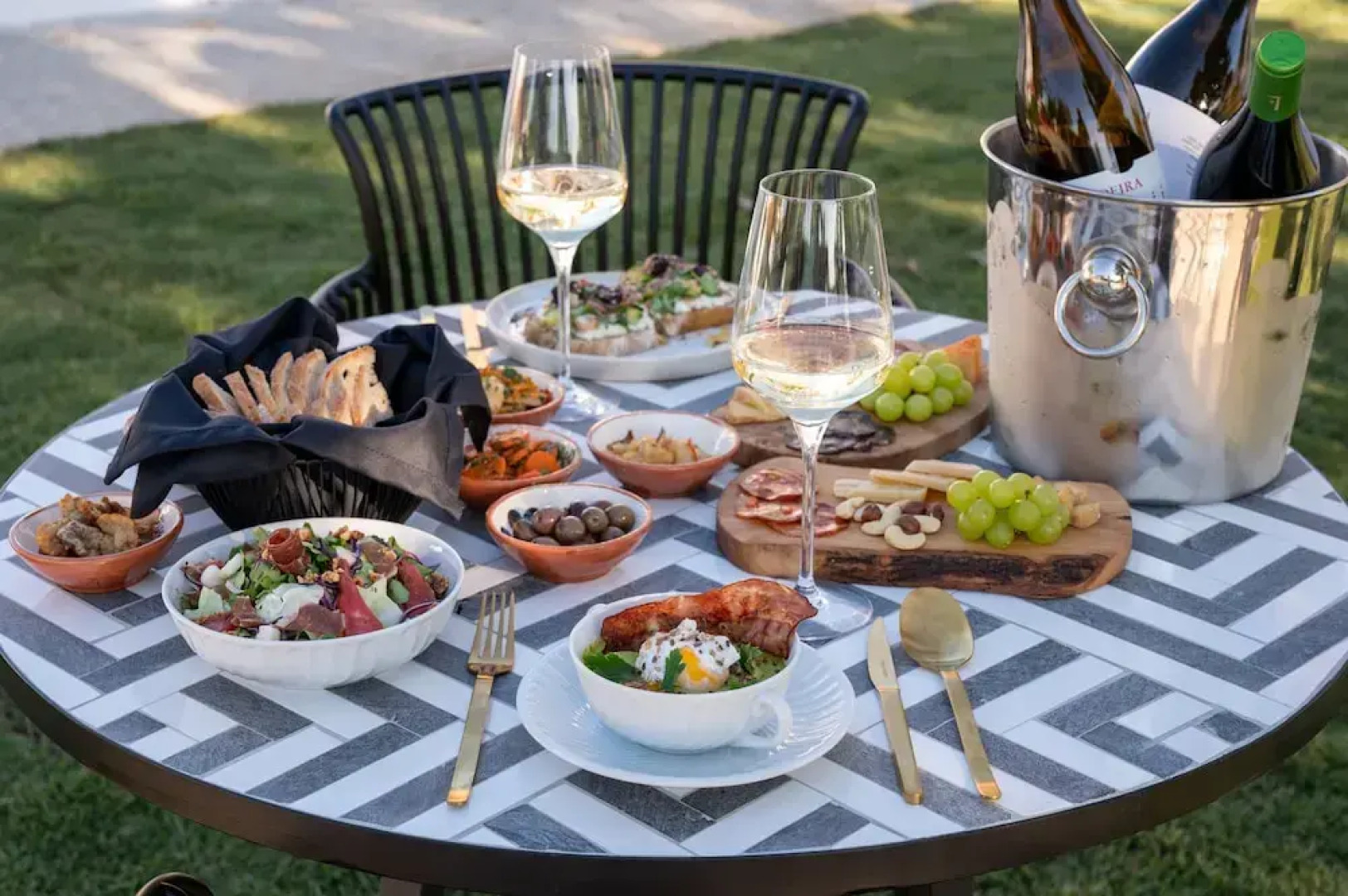 Lilases Boutique House & Garden